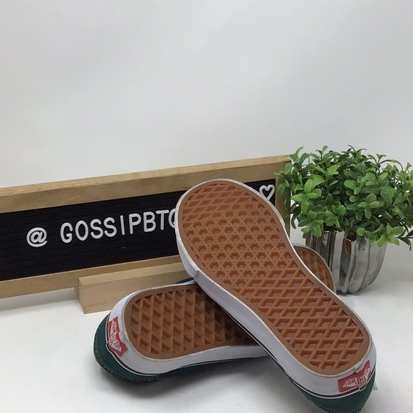 NWOT Vans Off The Wall Suede-Canvas Green Tennis Shoes Size 5 - Picture 4 of 5